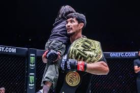 国脚恢复训练，伤病情况明显好转